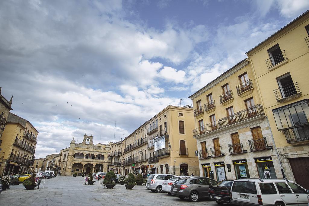 Hostal Plaza Ciudad Rodrigo Ngoại thất bức ảnh