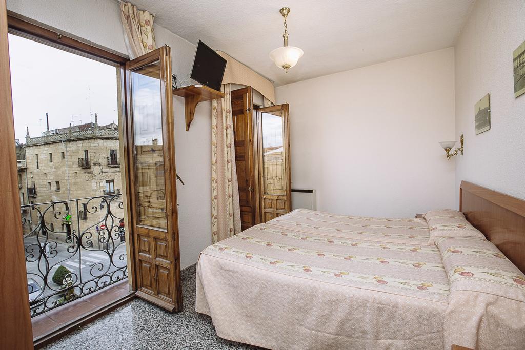 Hostal Plaza Ciudad Rodrigo Phòng bức ảnh