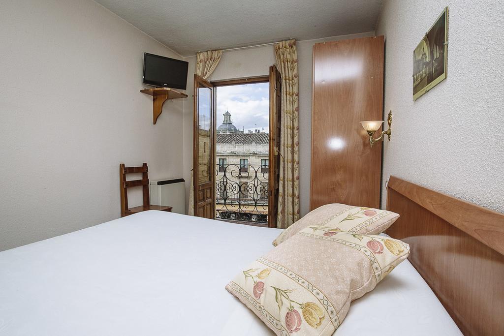 Hostal Plaza Ciudad Rodrigo Ngoại thất bức ảnh