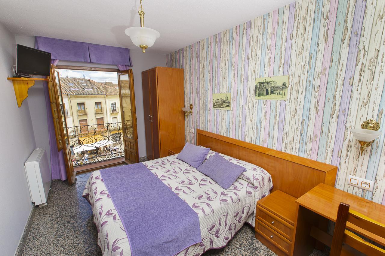 Hostal Plaza Ciudad Rodrigo Ngoại thất bức ảnh